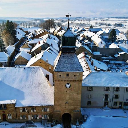 Hotel Les Remparts Nozeroy 외부 사진