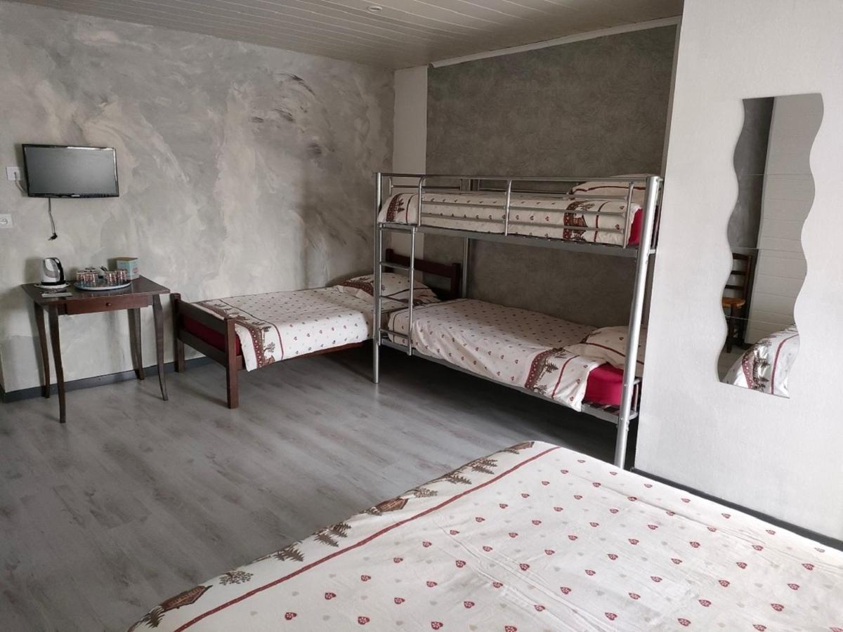 Hotel Les Remparts Nozeroy 외부 사진